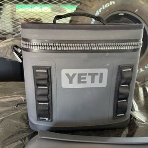 Yeti hopper 8
